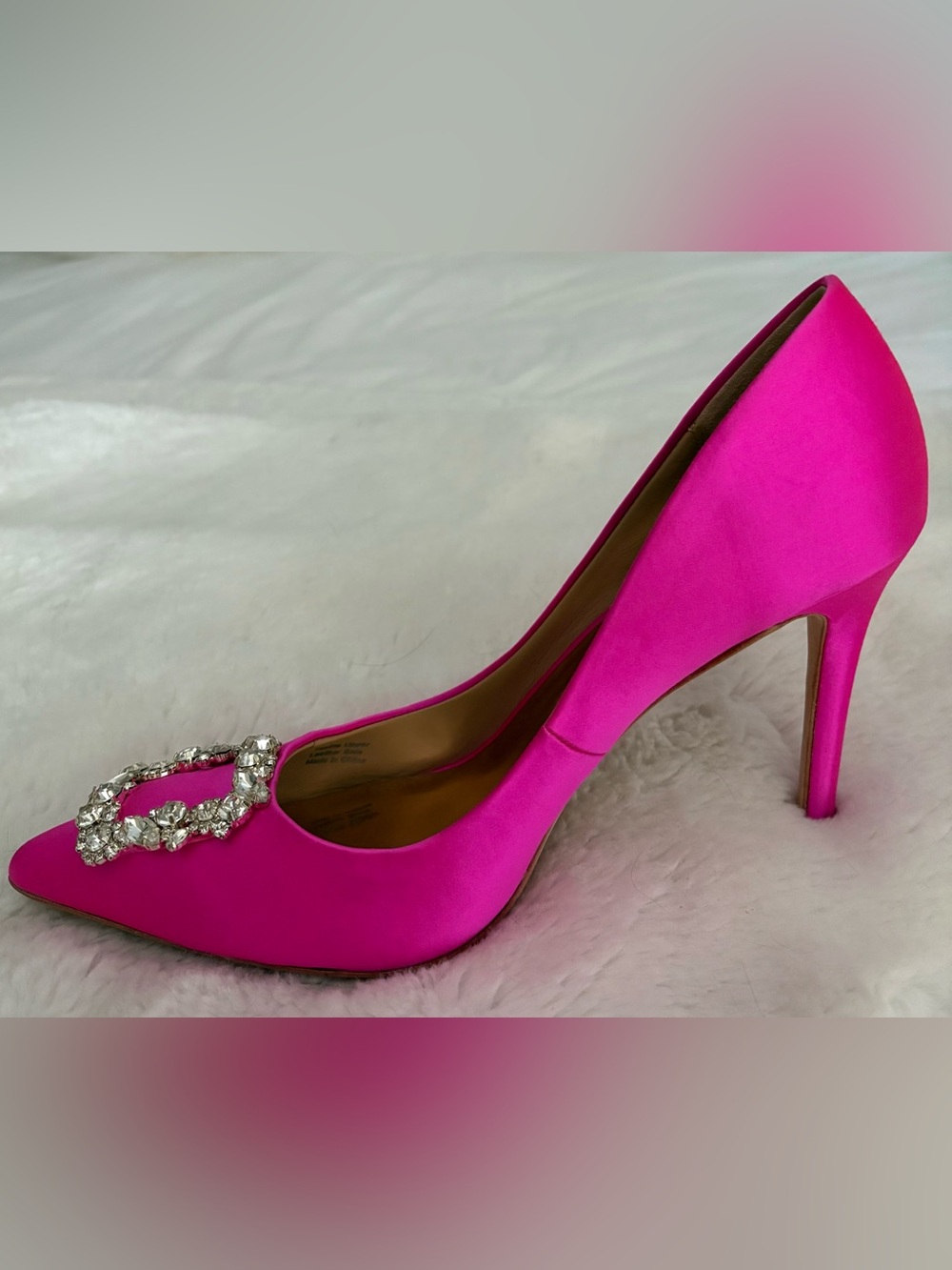 Badgley Mischka Cher Hot Pink Fuchsia Satin Crystal Buckle Pumps Heels Size 9 - Picture 5 of 8